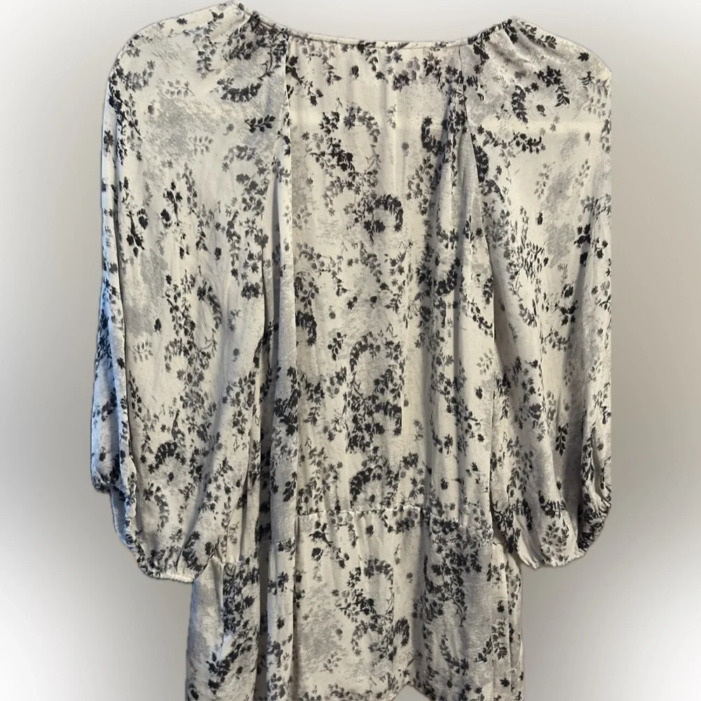Banana Republic SILK Blouse Sz S Chic Coquette Versatile Feminine Boho